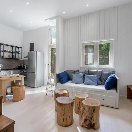 Renove Pour 8 Personnes Au Centre De Meribel, A 5 Min Des Pistes - Fr-1-565-52 *